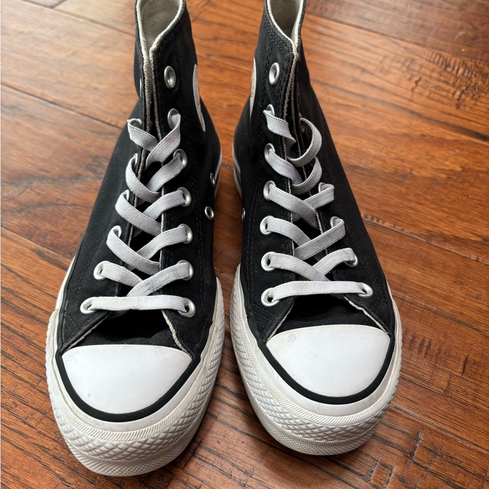 Converse platform Black and White High-Top Sneakers